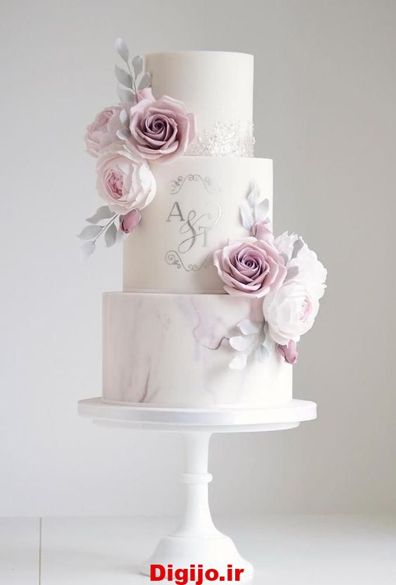 کیک عروسی سه طبقه فوندانت 