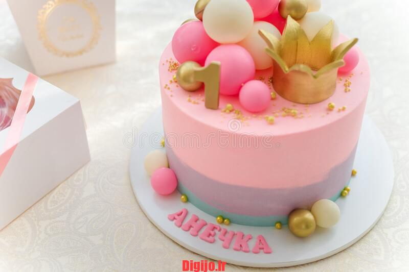 کیک تولد تاج برای دختران